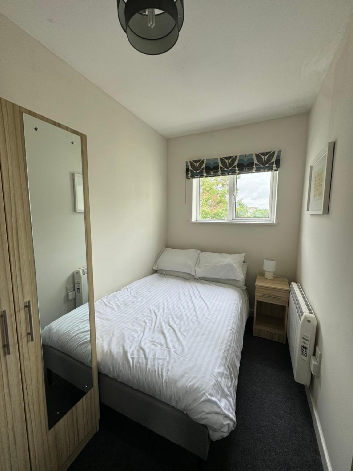 Armyn House Apartments, Your Coastal Escape In 法尔茅斯 外观 照片
